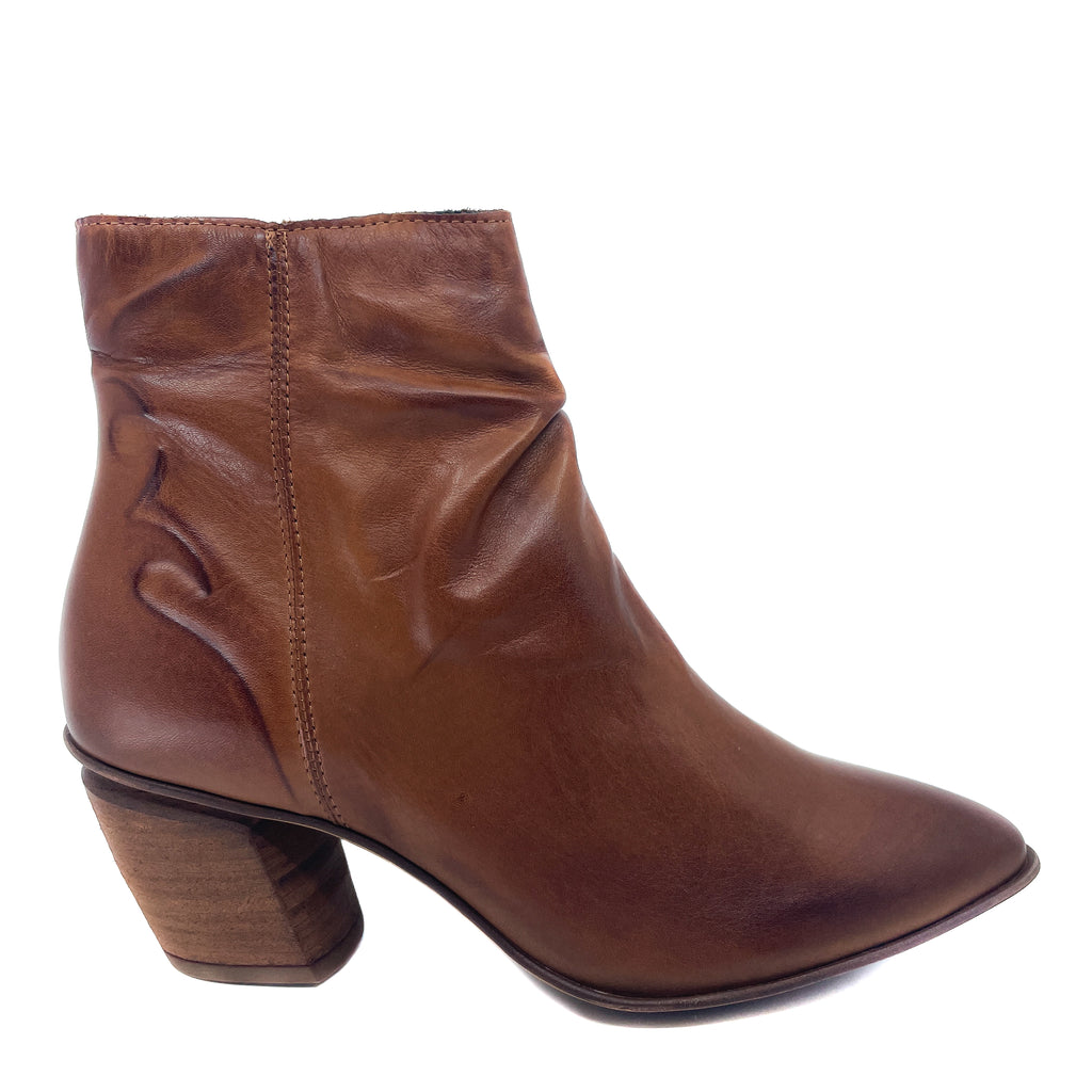 Eos Norton Brandy Brown Leather Western Ankle Boot