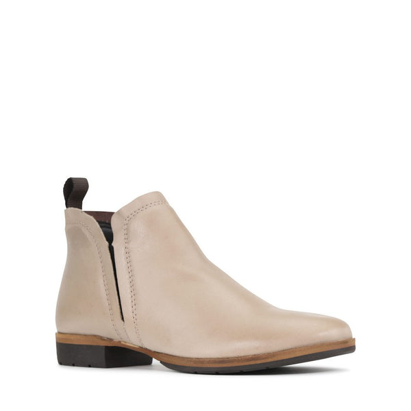 Eos Gaid Taupe Flat Leather Ankle Boot