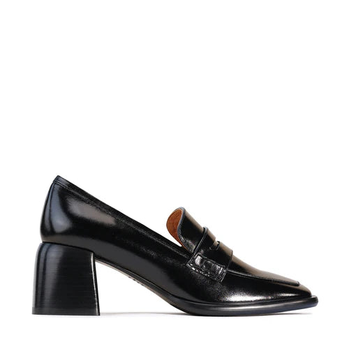Eos Chance Black Loafer