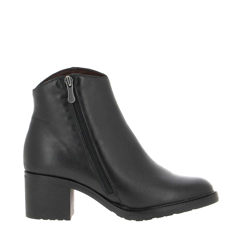 Neo 21141NE Black Heeled Ankle Boot