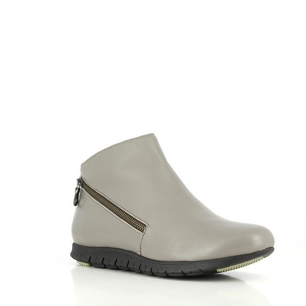 Yuko Imanishi 786006 GREY