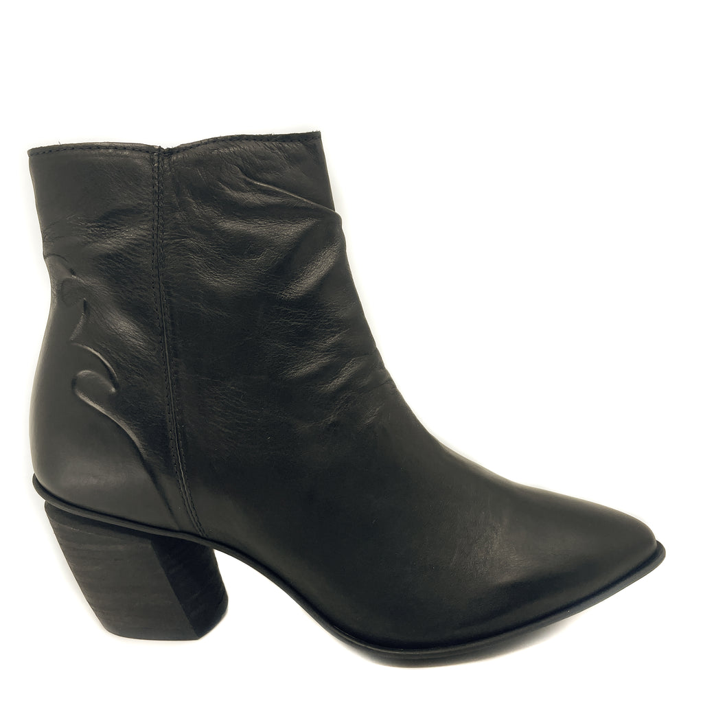 Eos Norton Black Leather Western Ankle Boot