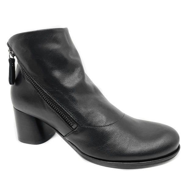 Lilimill Black Heeled Leather Ankle Boot