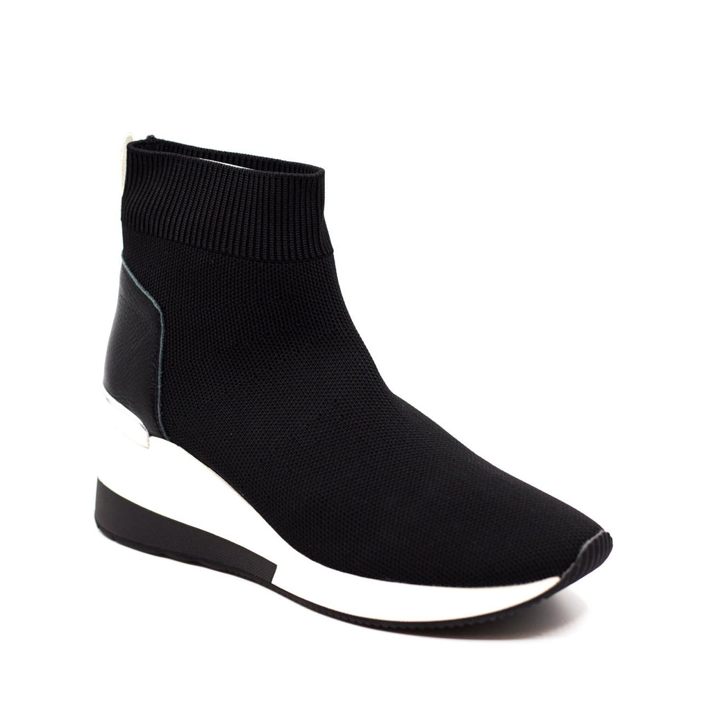 Lucky black wedge booties top